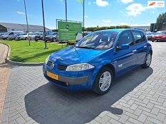 Renault Mégane - 2.0-16V Expression Luxe / 151.371 km / APK maart 2026