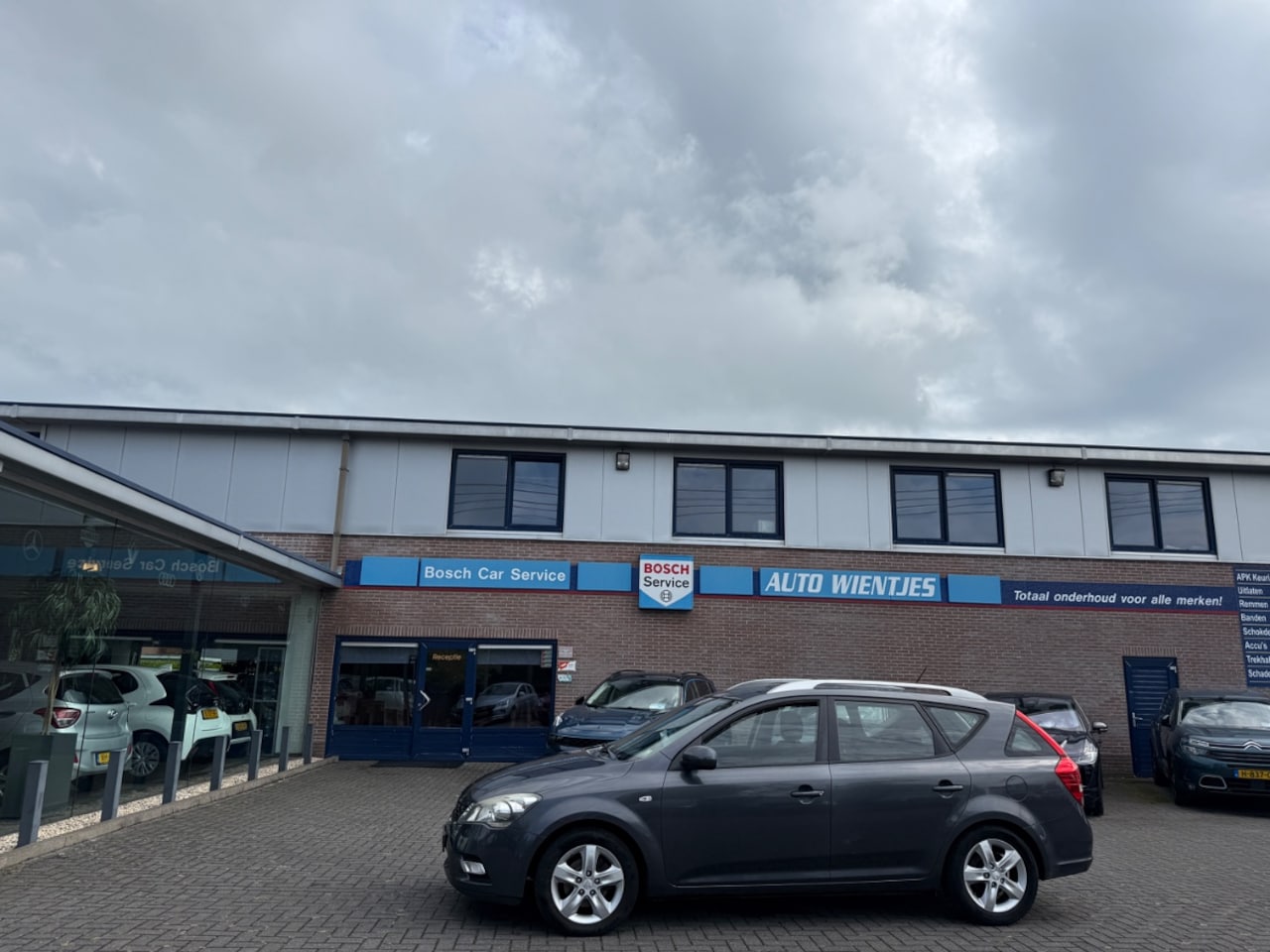 Kia Cee'd Sporty Wagon - 1.4 CVVT | Navigator Plus Pack | Airco | Cruise - AutoWereld.nl