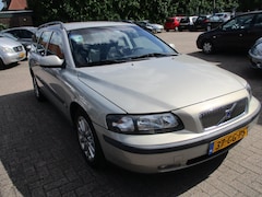 Volvo V70 - 2.4 AIRCO CRUISE TREKHAAK