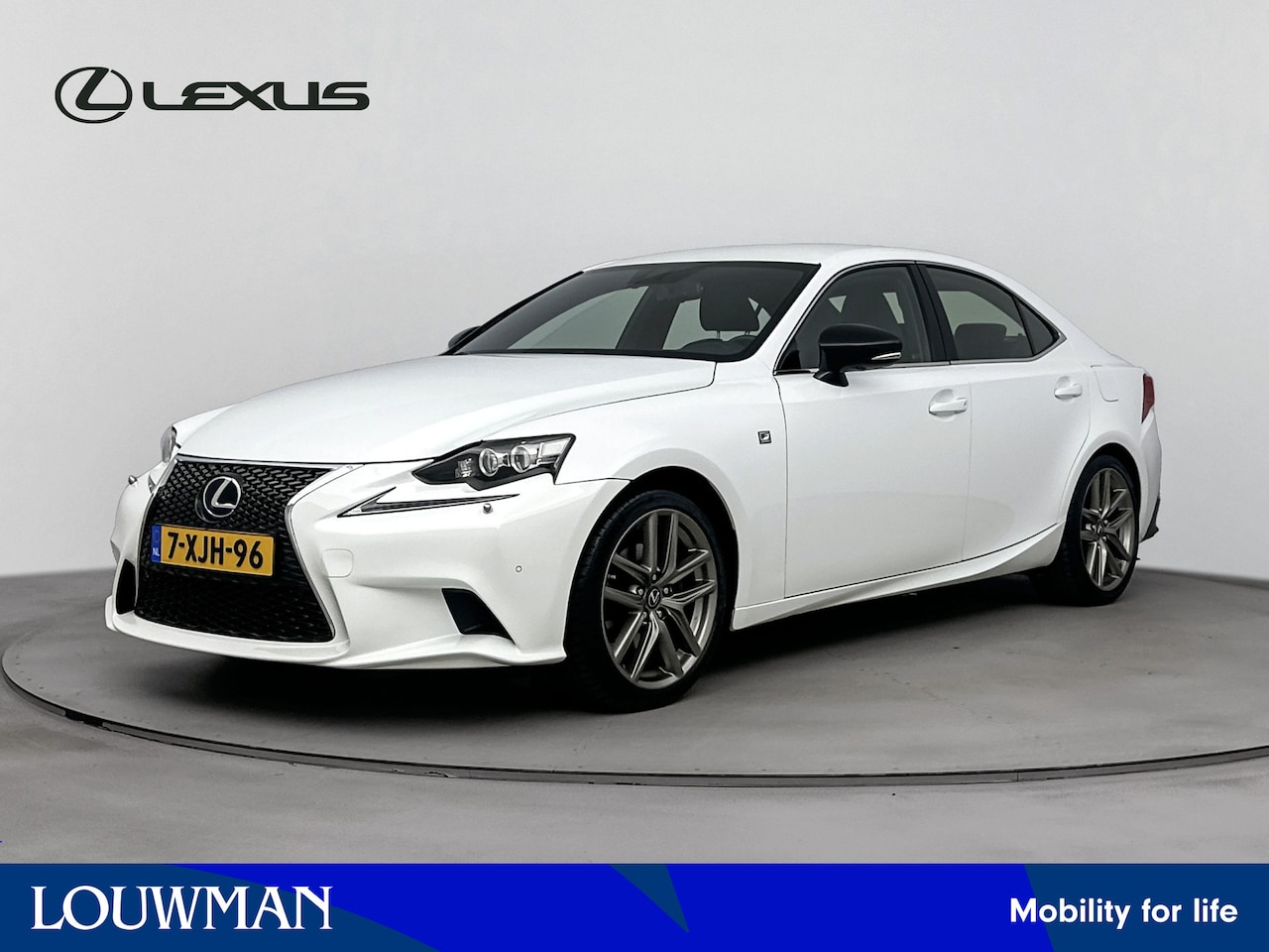 Lexus IS - 300h F-Sport Edition | Navigatie | Elek Verstelbare Stoelen | - AutoWereld.nl