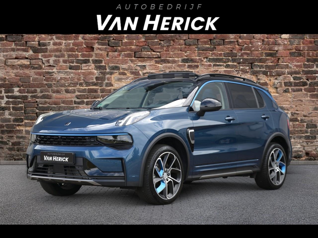 Lynk & Co 01 - 1.5 Plug-in Hybrid | Panoramadak | 360 Camera | Carplay - AutoWereld.nl