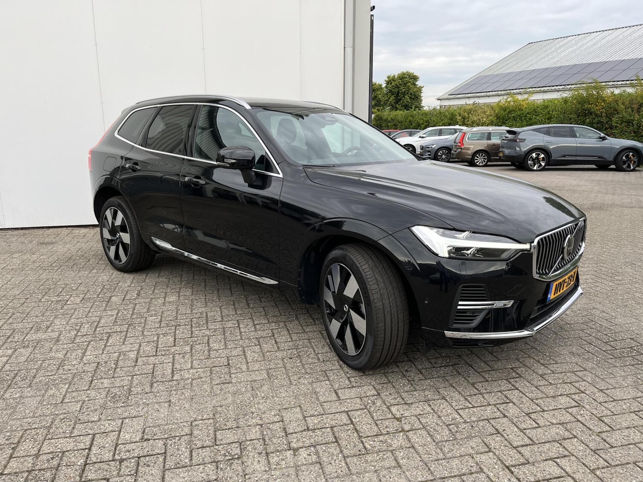 Volvo XC60 - 2.0 T8 hybrid AWD Plus Bright|Pano|leer|ACC|20"|360*| - AutoWereld.nl