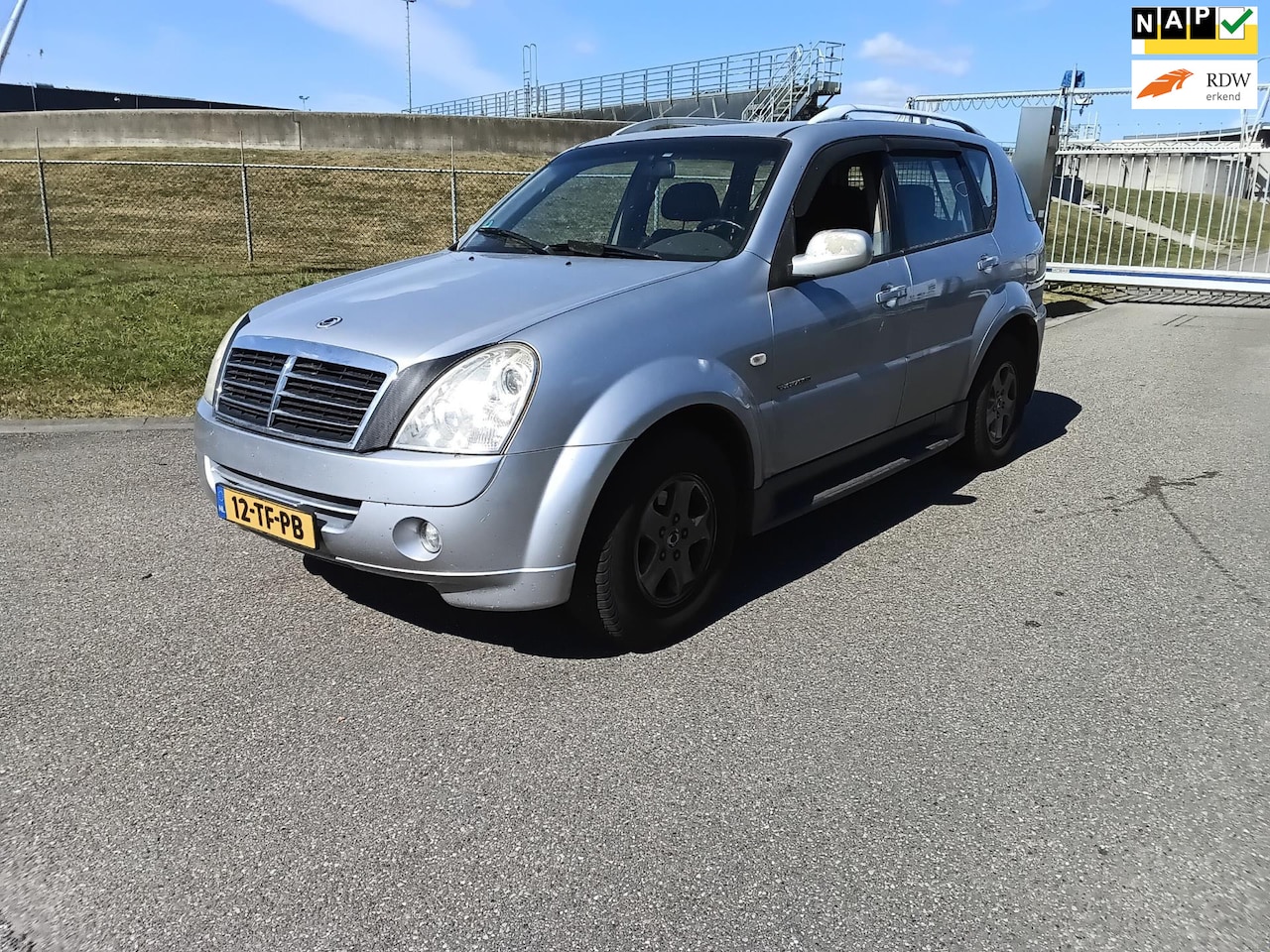 SsangYong Rexton - RX 270 Xdi s motorstoringlampje