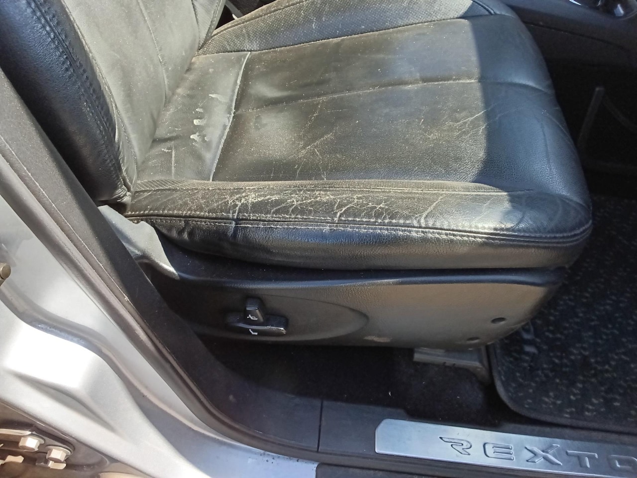 SsangYong Rexton - RX 270 Xdi s motorstoringlampje