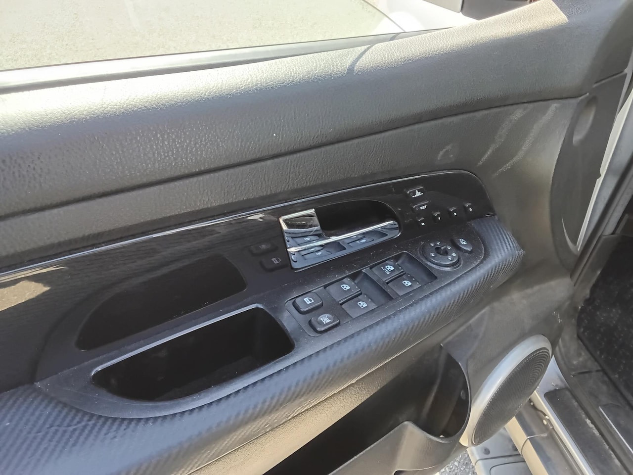 SsangYong Rexton - RX 270 Xdi s motorstoringlampje