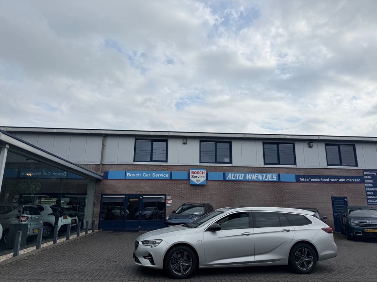 Opel Insignia Sports Tourer - 2.0 CDTI Aut 128kw | Ultimate | Leer | Pano - AutoWereld.nl