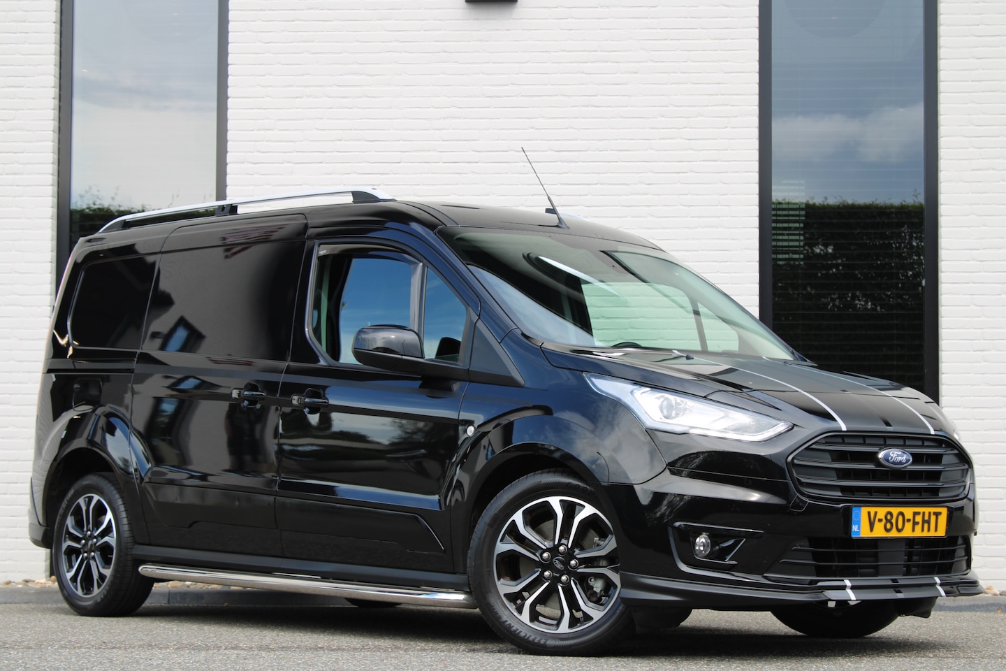 Ford Transit Connect - 1.5 EcoBlue / Automaat / L2 / Sport / Camera / Vol Opties / Led / Navi / Vol Opties / NIEU - AutoWereld.nl