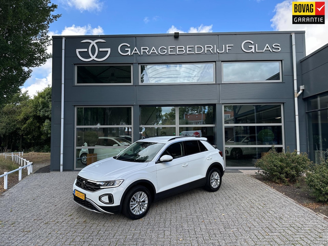 Volkswagen T-Roc - 1.0 TSI Life Business navigatie - carplay - AutoWereld.nl