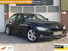 BMW 3-serie - 320i Executive/AIRCO/NAVI/PARKS/CRUISE/APK/NAP