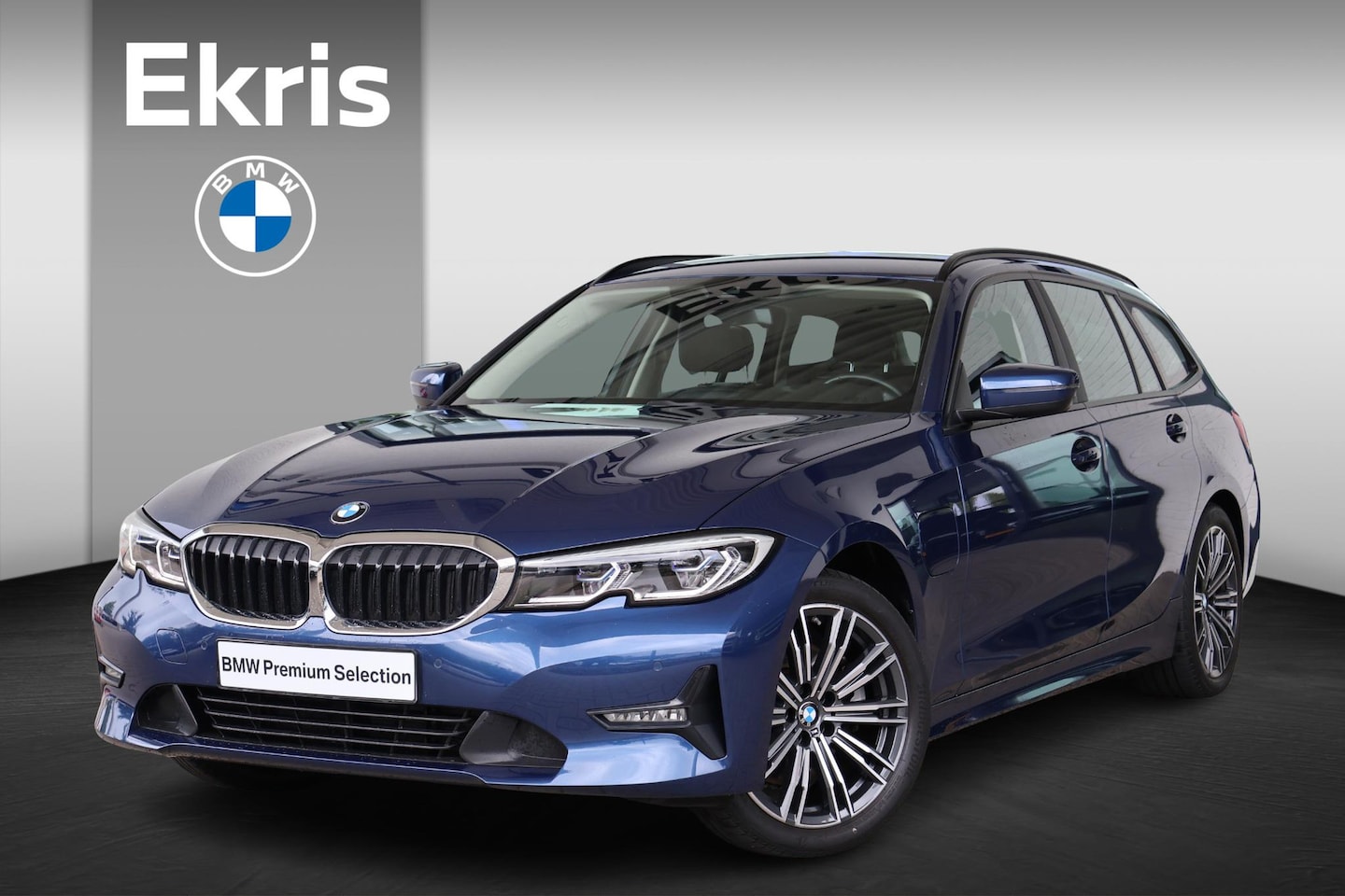 BMW 3-serie Touring - 320e | High Executive | Voorstoelen Verwarmd | Parkeersensoren achter | - AutoWereld.nl