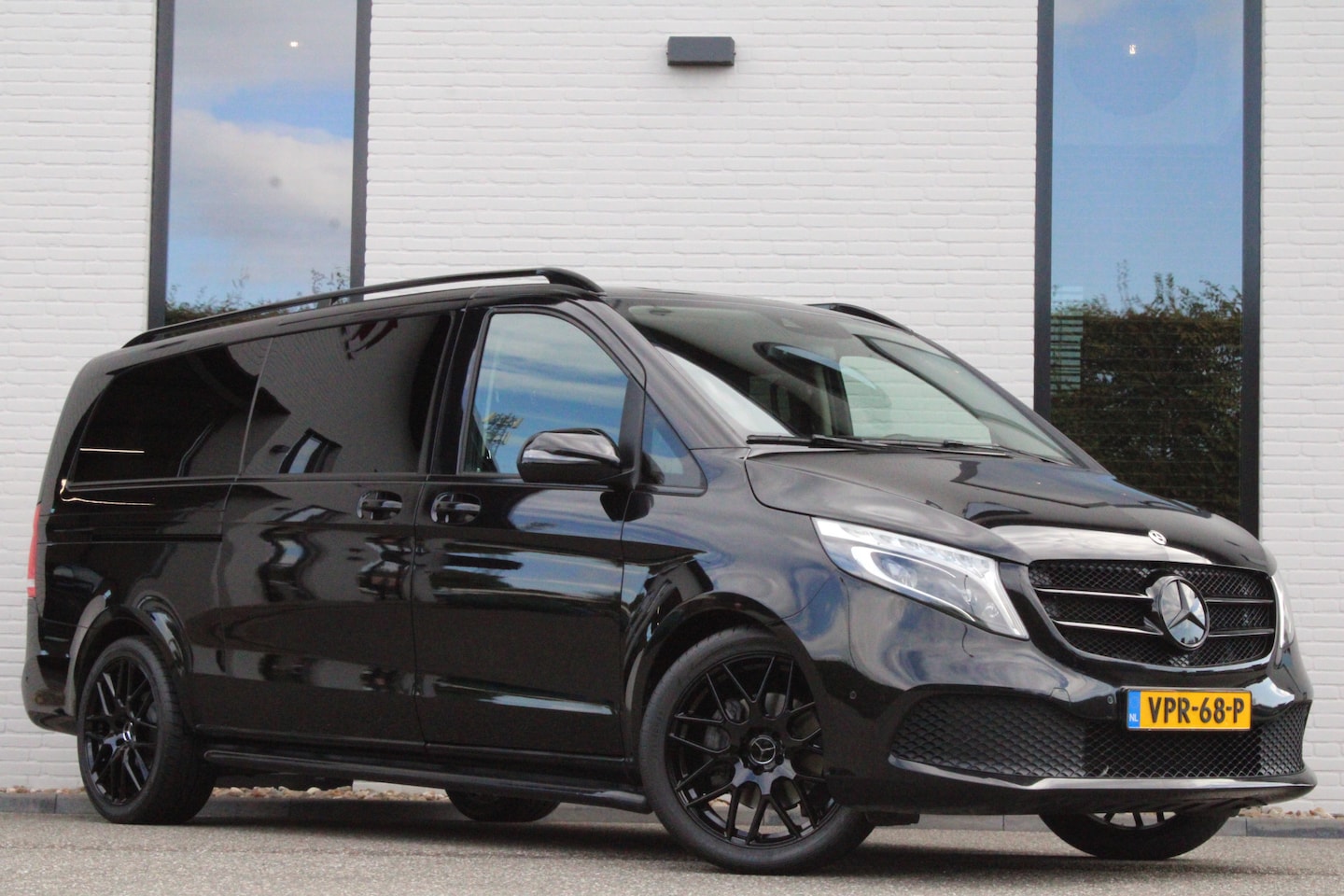 Mercedes-Benz V-klasse - 250d Aut / Extra Lang / DC / 2x Schuifdeur / Leer / Led - Xenon / Vol Opties / Nette Staat - AutoWereld.nl