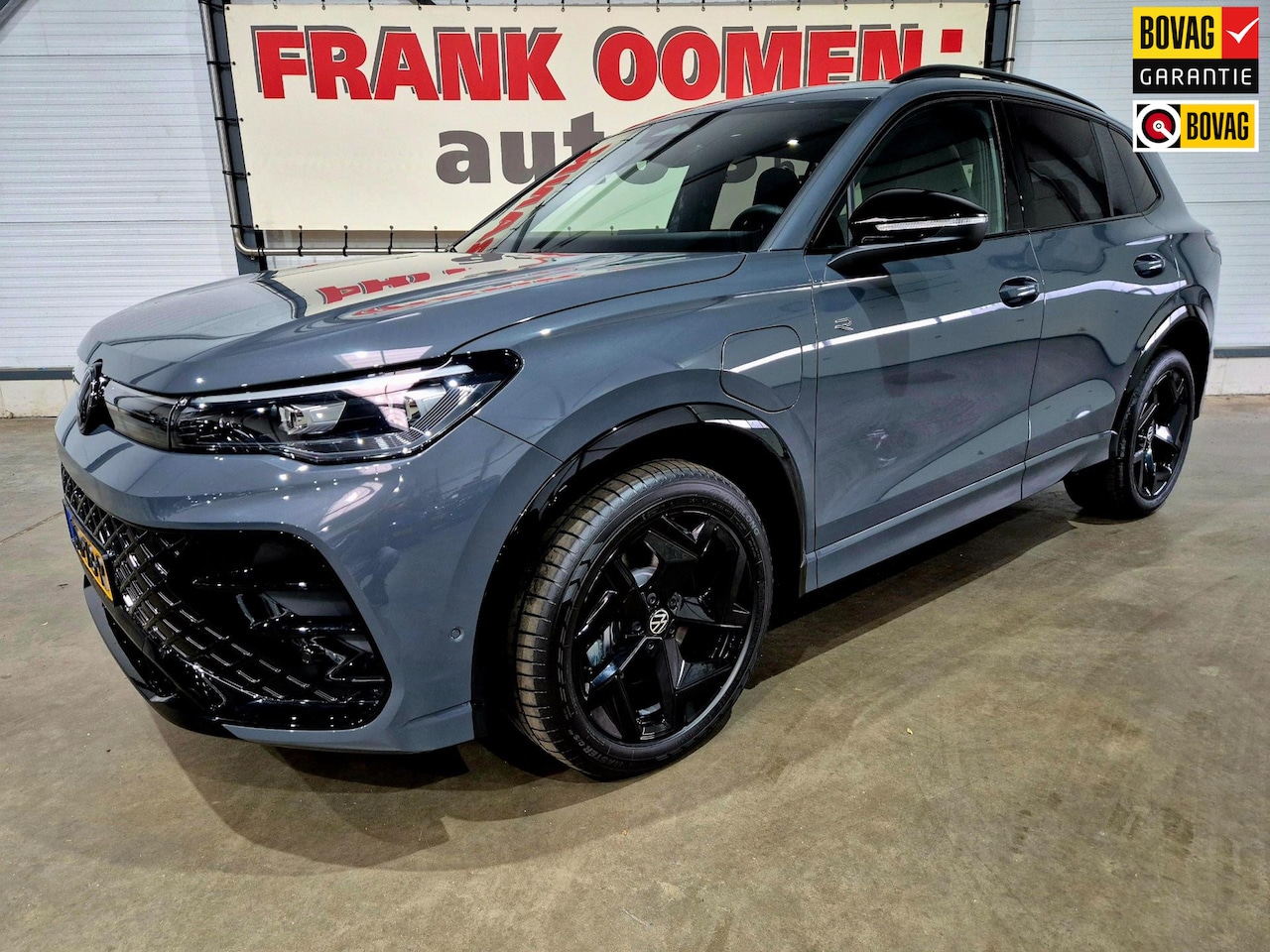 Volkswagen Tiguan - 1.5 eHybrid 204PK R-Line Edition Black Style Panorama|360 cam.|Stoelmassage/verw.|Park ass - AutoWereld.nl