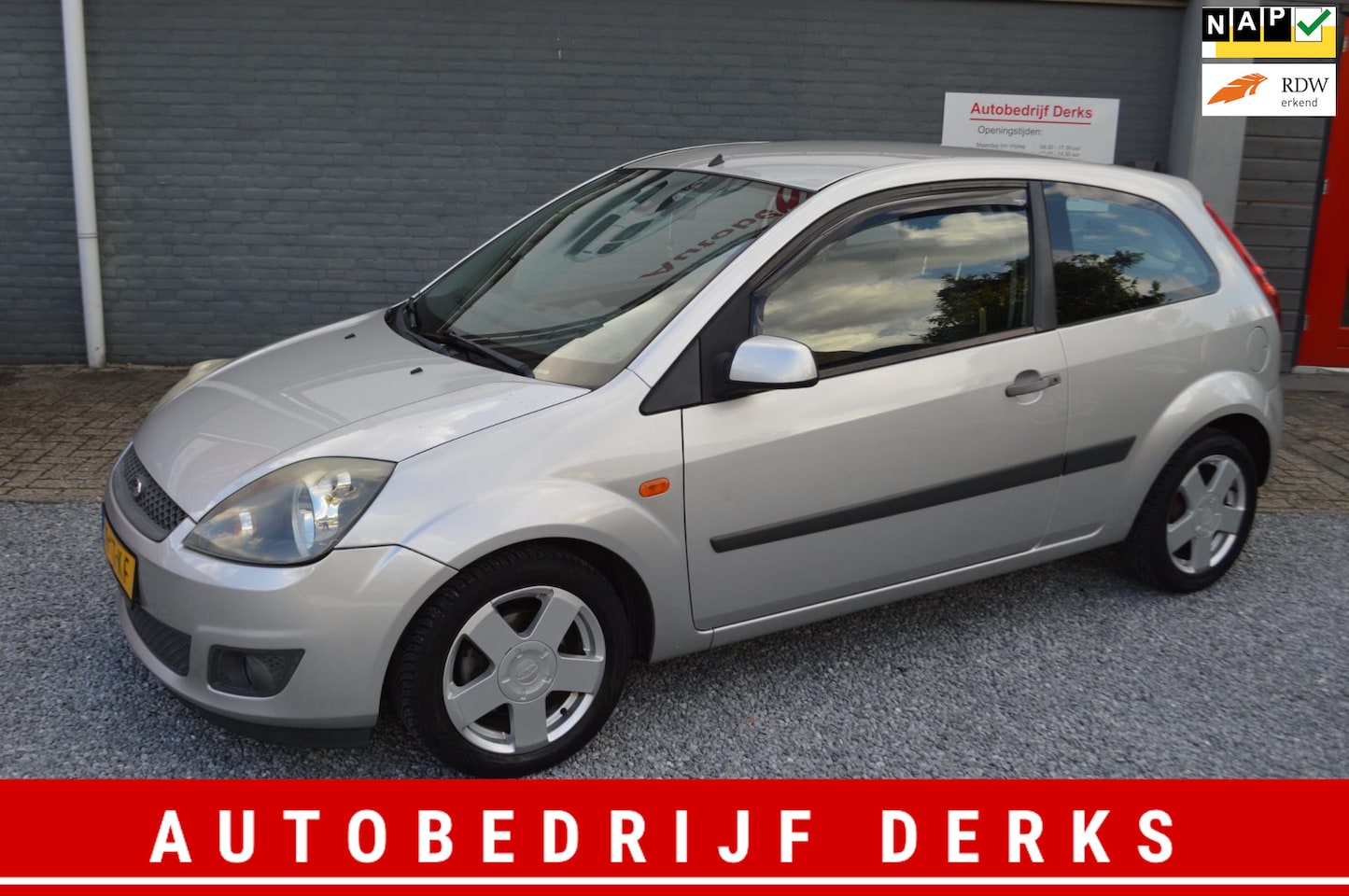 Ford Fiesta - 1.3-8V Futura Airco Stuurbekrachtiging Jaar APK - AutoWereld.nl