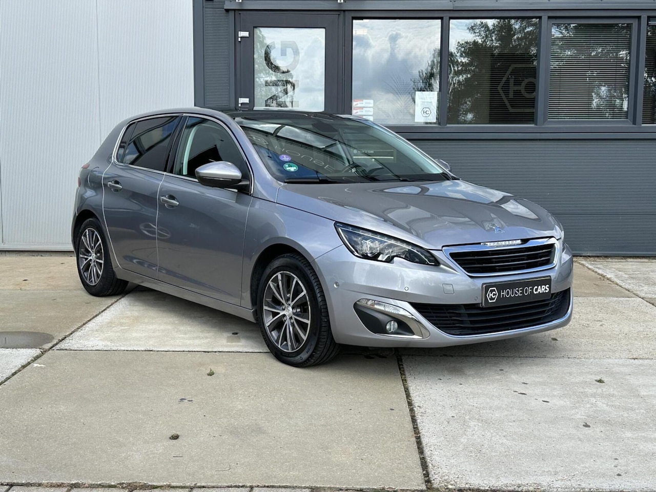 Peugeot 308 - 1.2 e-THP Allure Clima Cruise Navi Pano LED NAP - AutoWereld.nl