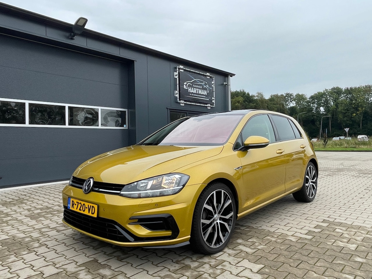 Volkswagen Golf - 7.5 1.4 TSI Highline Business R - AutoWereld.nl