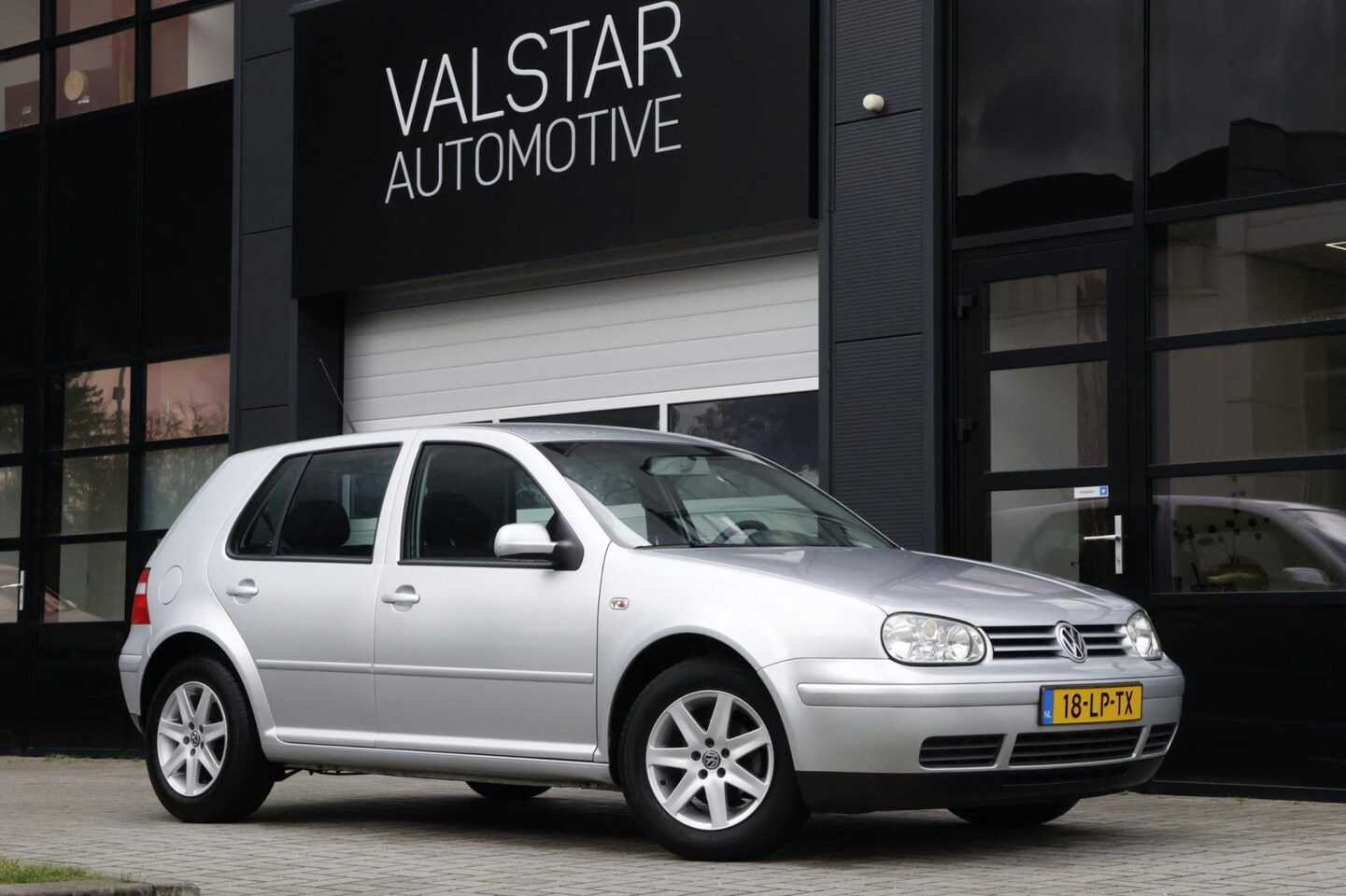 Volkswagen Golf - 1.6 Ocean | Automaat | in nieuwstaat! - AutoWereld.nl