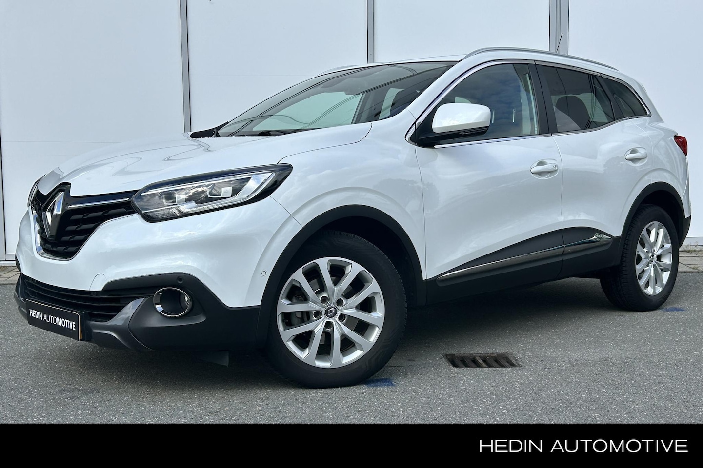 Renault Kadjar - P-205-VF | 1.2 130pk TCe Intens AUTOMAAT | Camera | Parkeersensoren | Climate control | Cr - AutoWereld.nl