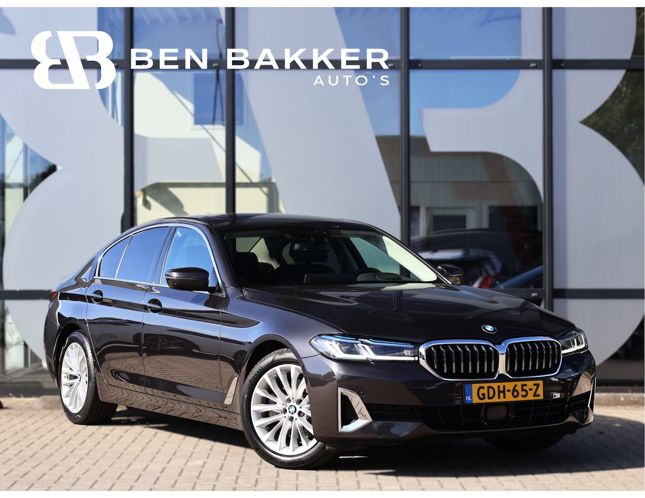BMW 5-serie - 520d Business Edition Plus | ACC | 4 wiel sturing | Pano | HUD | - AutoWereld.nl