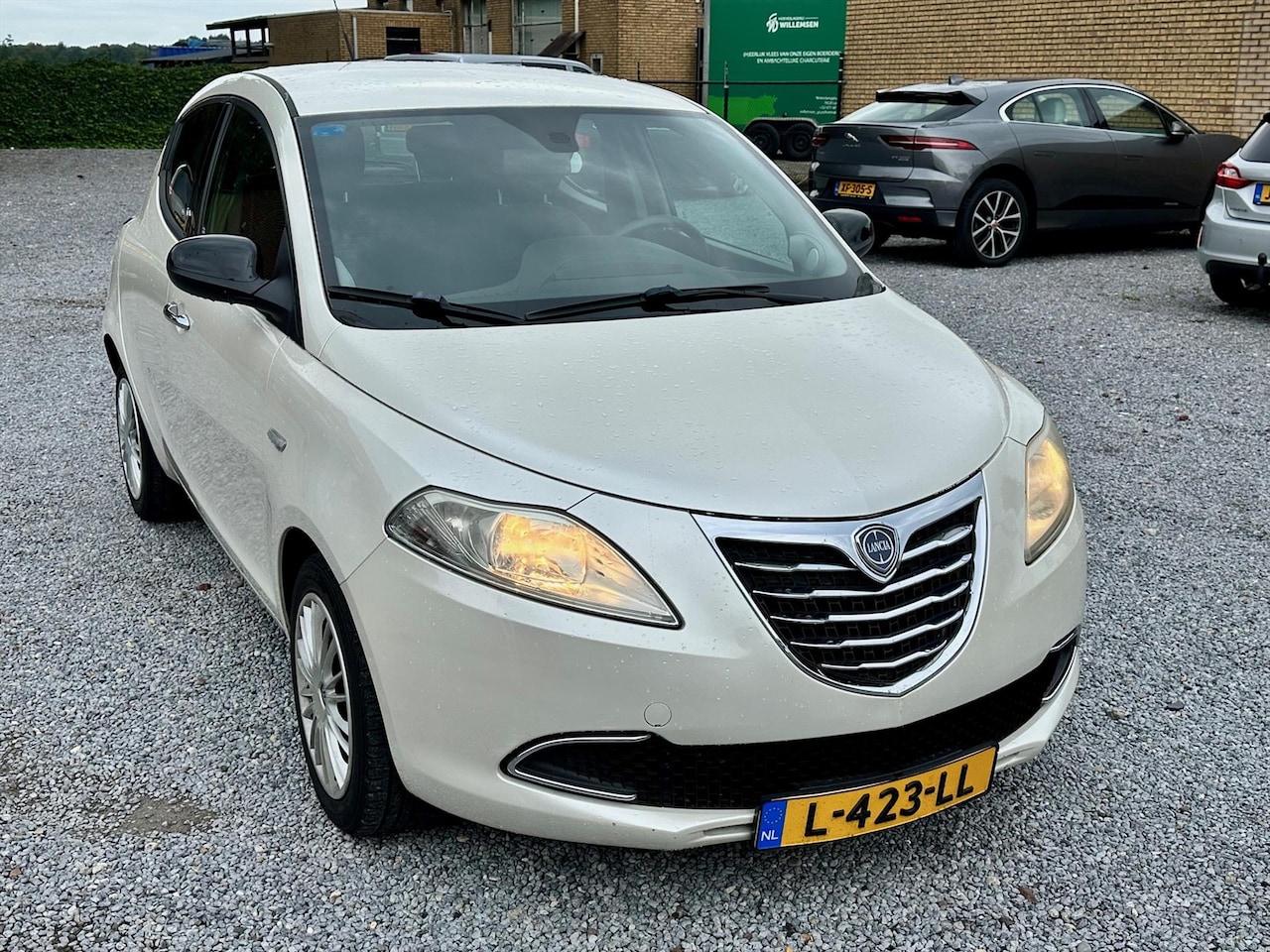 Lancia Y(psilon) - Ypsilon 0.9 TWINAIR 85PK START&STOP - AutoWereld.nl