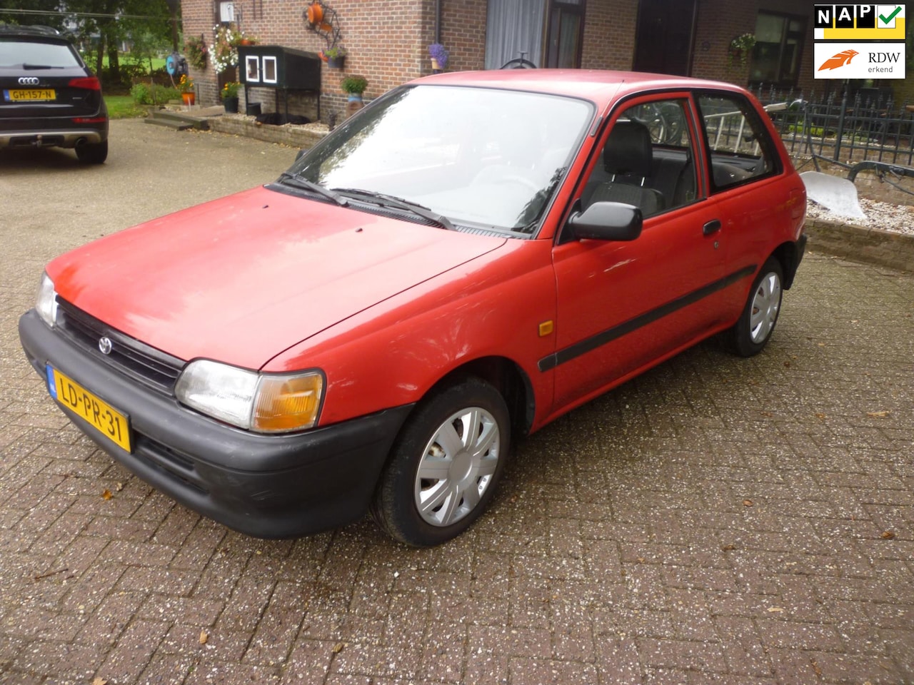 Toyota Starlet - 1.3i 1.3i (AUTOMAAT) - AutoWereld.nl