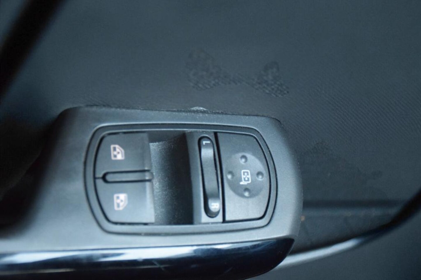 Opel Corsa - 1.2-16V Color Edition 1.2-16V Color Edition, 1e eigenaar, Airco, Extra winterwielenset lichtmetaal, zeer net, NA