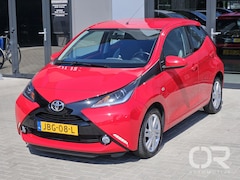 Toyota Aygo - 1.0 VVT-i x-cite Automaat Navi Cam LM15 LED