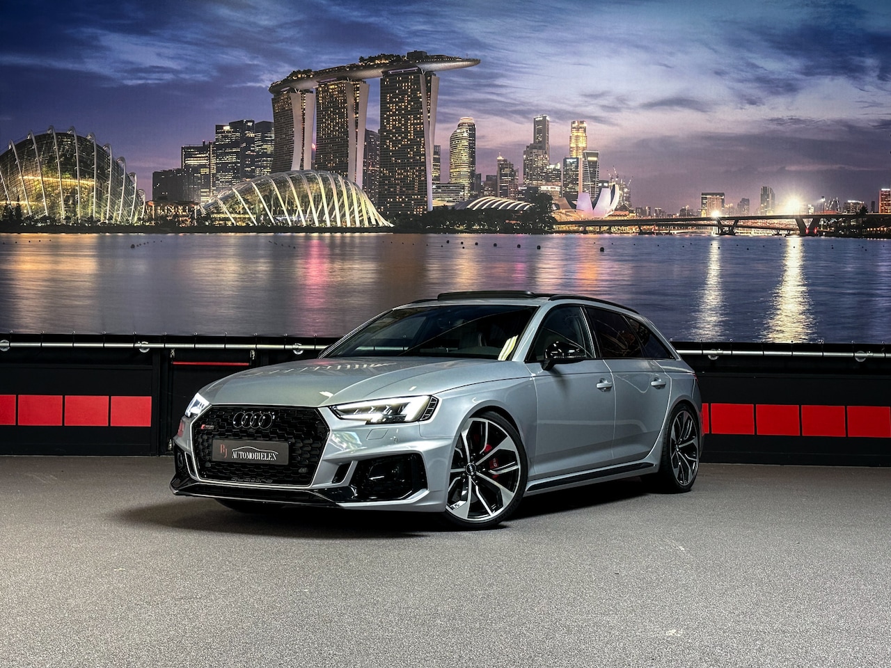 Audi RS4 - Avant 2.9 TFSI RS 4 quattro |B&o|HUD|Massage|Panorama|Alcantara - AutoWereld.nl