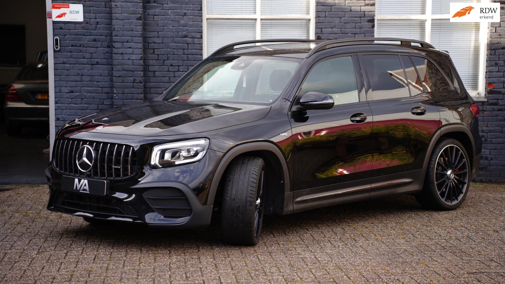 Mercedes-Benz GLB - AMG 35 4MATIC 7p. - AutoWereld.nl
