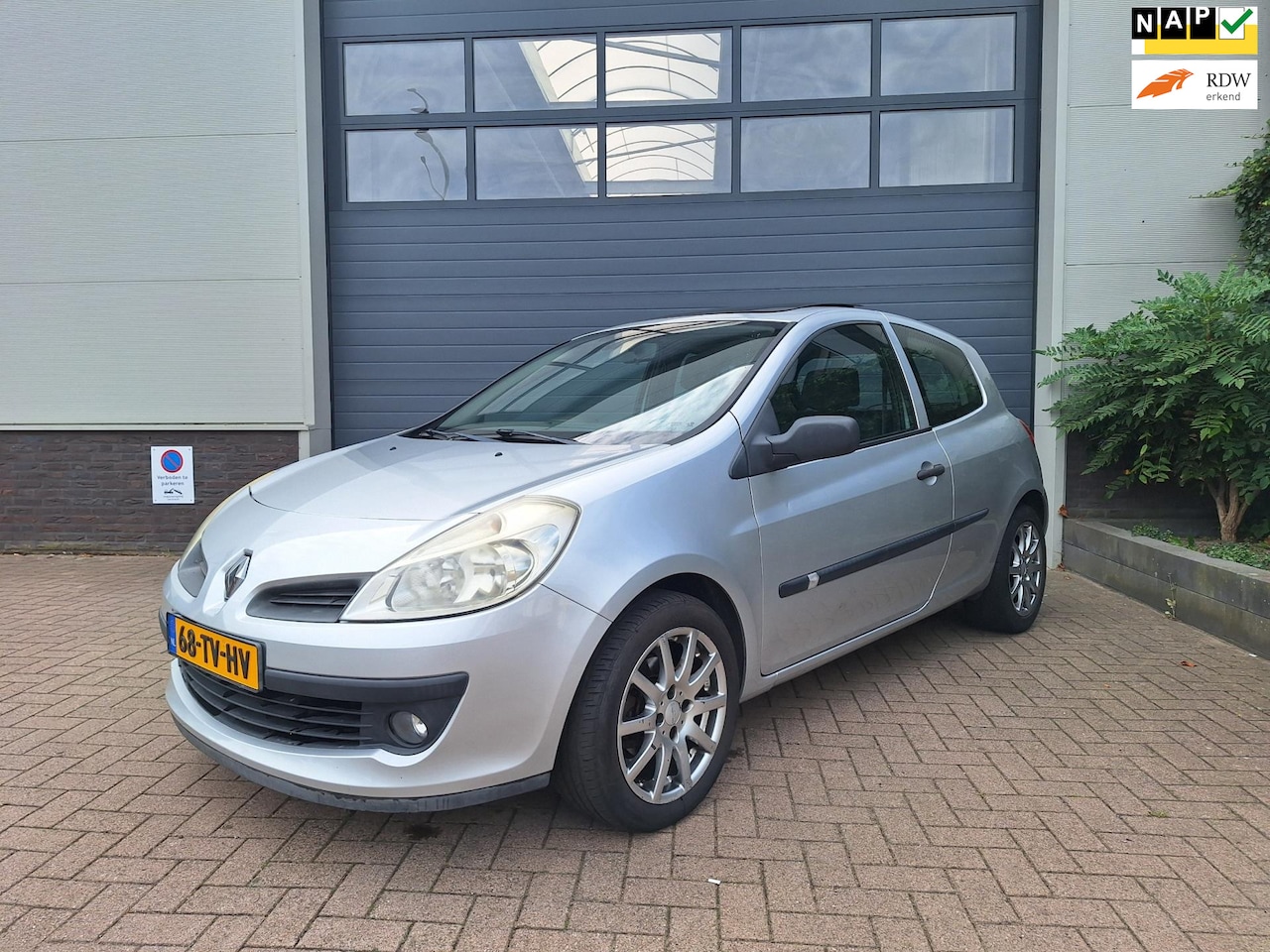 Renault Clio - | 1.2-16V Expression | Airco | Open dak | Dubbele panorama dak | - AutoWereld.nl