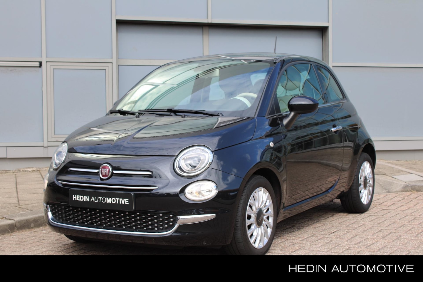 Fiat 500 - 1.2 Lounge | Navigatie | Airco | Chroom Pakket | 24000 km | LM velgen | Parkeersensoren - AutoWereld.nl