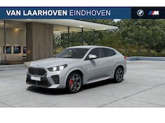 BMW X2 - sDrive20i High Executive M Sport Automaat / Trekhaak / Sportstoelen / M Adaptief onderstel