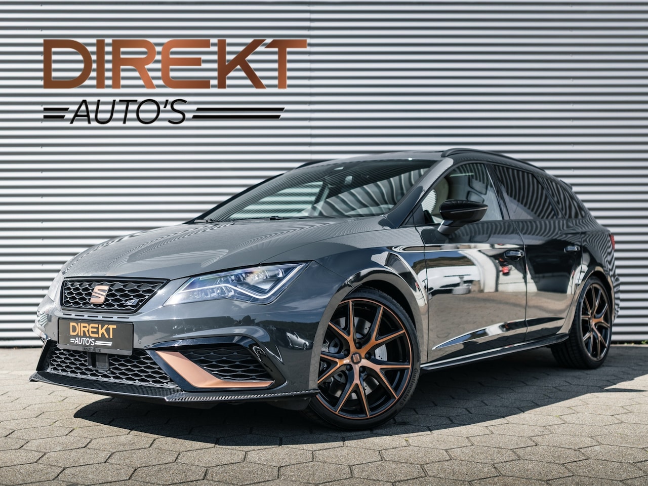 SEAT Leon ST - 2.0 TSI 4DRIVE CUPRA R BLACKNESS GREY CARBON - AutoWereld.nl