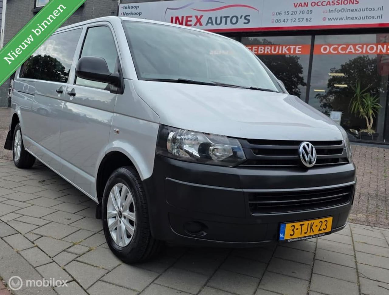 Volkswagen Transporter Kombi - 9 PERSONENBUS 2.0 TDI L2H1 BM Trendline - AutoWereld.nl