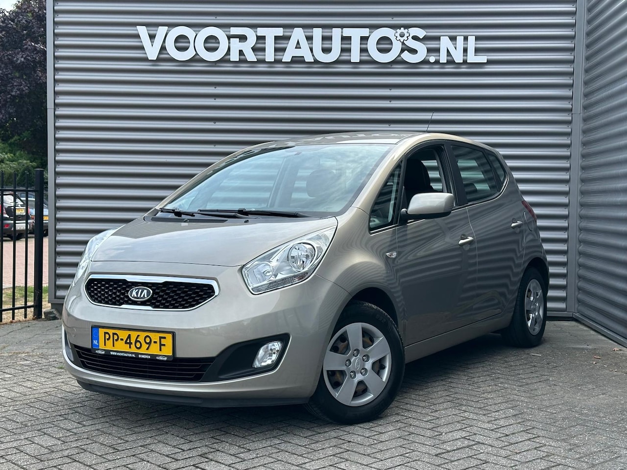 Kia Venga - 1.6 CVVT Comfort Pack | AUTOMAAT | CRUISE CONTROL | PDC | ECC AIRCO | TREKHAAK | - AutoWereld.nl