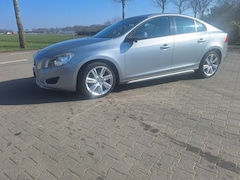 Volvo S60 - 2.0T Intro Edition
