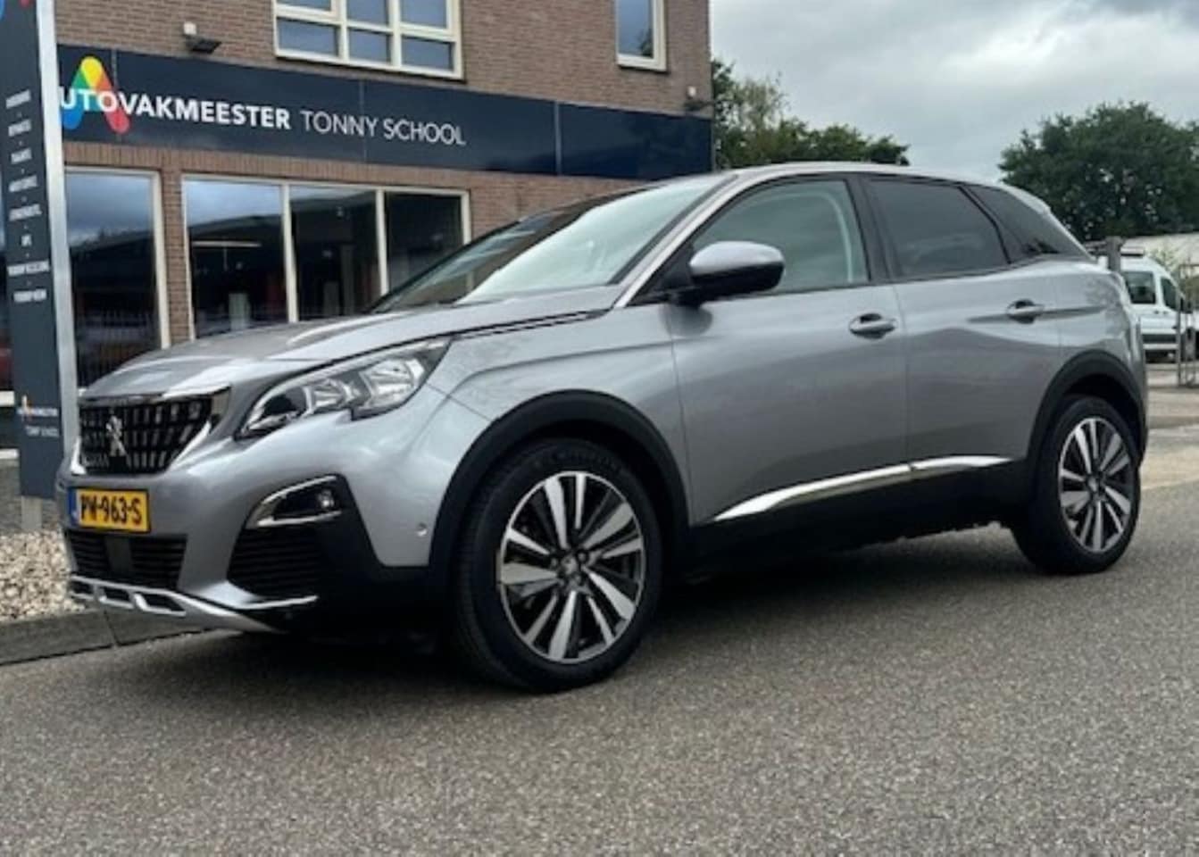 Peugeot 3008 - 1.6 BlueHDi Blue Lease Premium - AutoWereld.nl