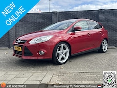 Ford Focus - 1.0 EcoBoost Titanium | Pano | Climate | Cruise | Navi | PDC | Stoelverwarming |