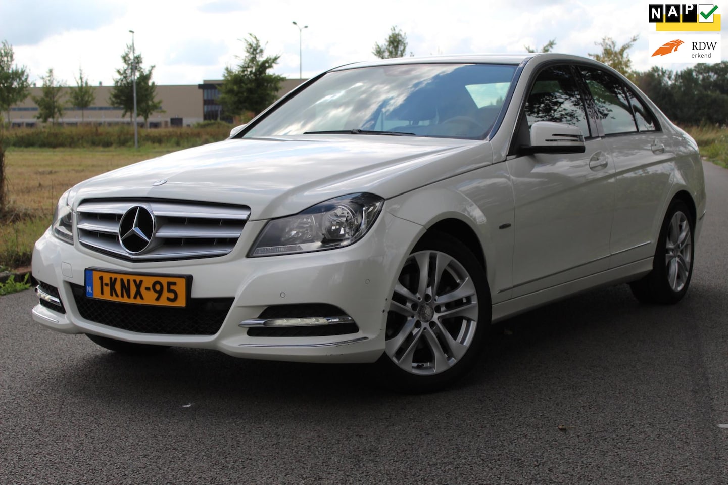 Mercedes-Benz C-klasse - 220 CDI Avantgarde 170 pk APK T/M 29-5-2026 | NAVIGATIE | STOELVERWARMING | CRUISE CONTROL - AutoWereld.nl