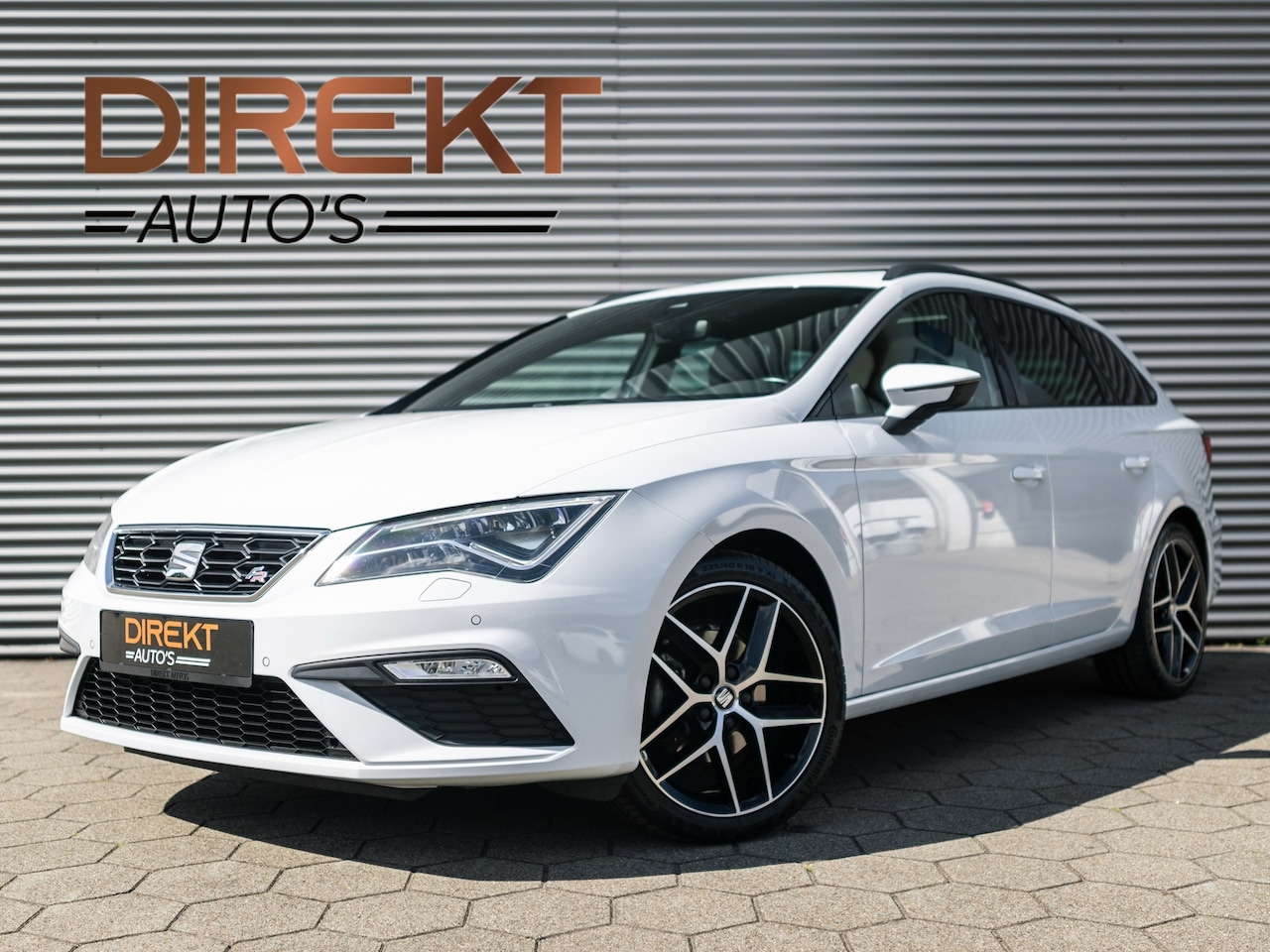 SEAT Leon ST - 1.5 TSI FR PANO BEATS CAMERA KEYLESS TREKHAAK - AutoWereld.nl
