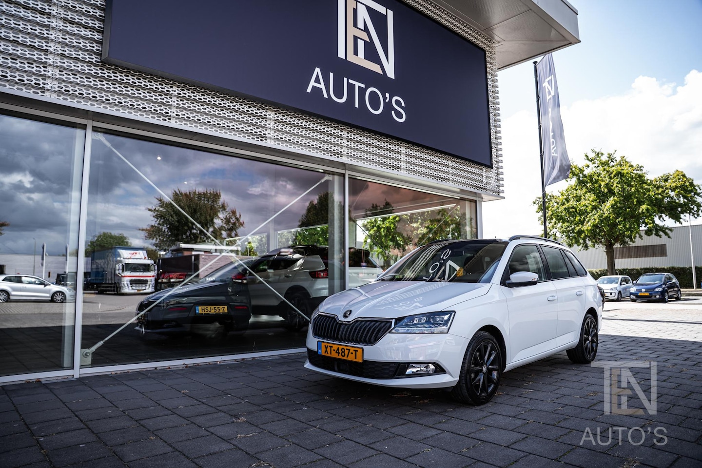 Skoda Fabia Combi - 1.0 Business Edition | CarPlay | Panodak | Stoelverwarming | Trekhaak | NL-auto - AutoWereld.nl