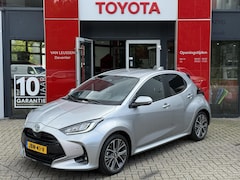 Toyota Yaris - 1.5 Hybrid 130 Executive NIEUW DIRECT LEVERBAAR BLIND SPOT KEYLESS STOEL/STUURVERW 17"LICH