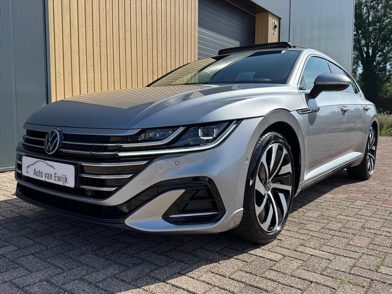 Volkswagen Arteon Shooting Brake - 1.4 eHybrid 218pk 6-DSG R-Line | Pano | ACC | HUD | Stoelverwarming | Camera | - AutoWereld.nl