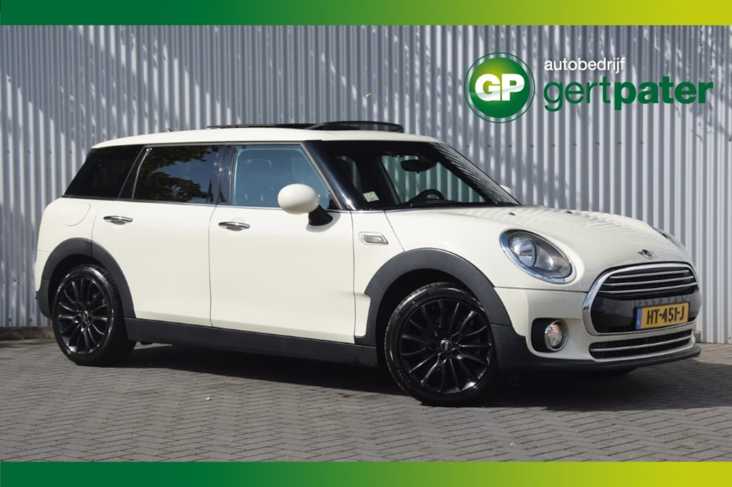 MINI Clubman - Mini 1.5 Cooper Pano/HarmanKardon/Navi/JCW interieur/PDC/Cruise - AutoWereld.nl