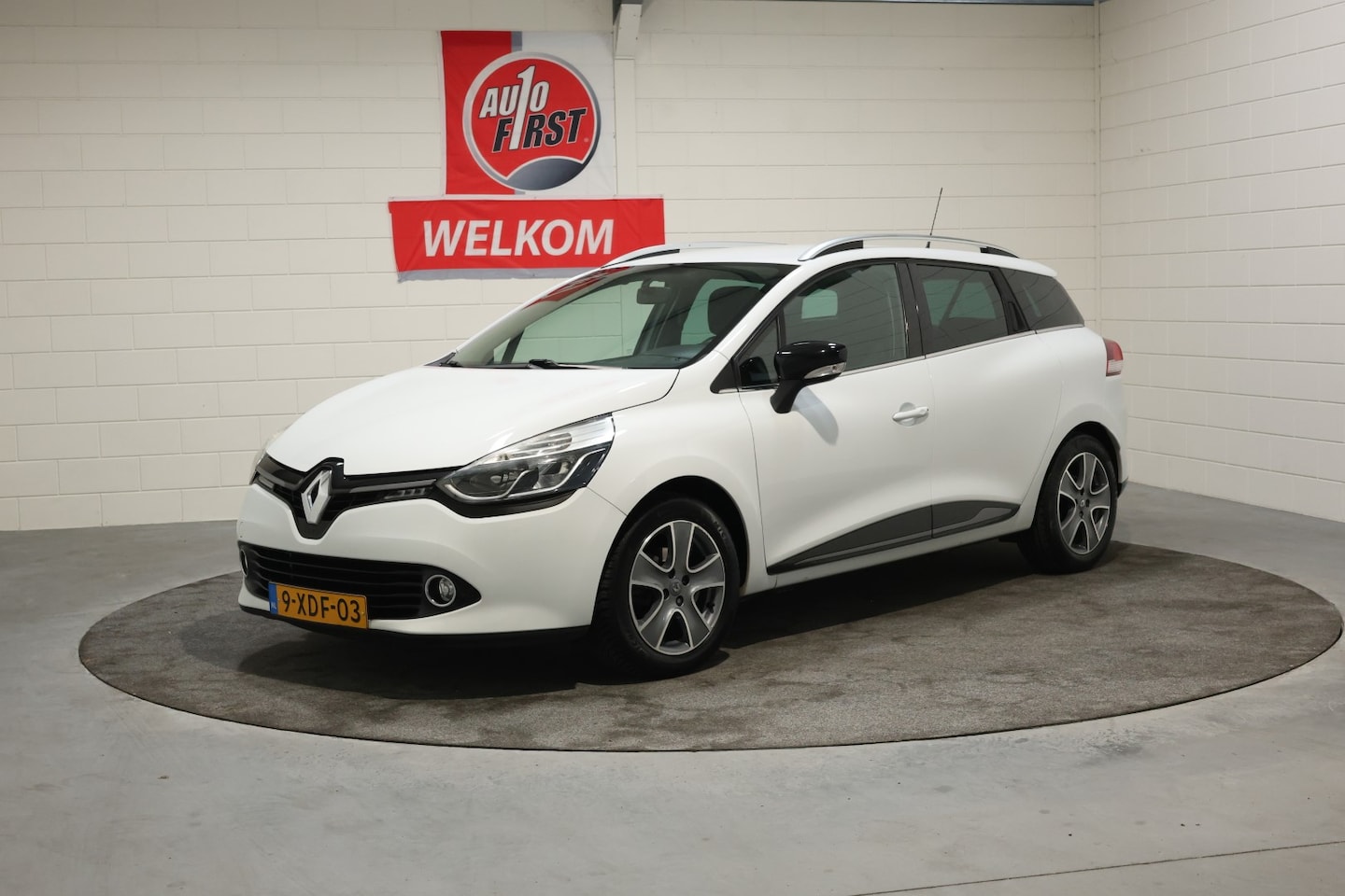 Renault Clio Estate - 0.9 TCe Night&Day, Airco, Navigatie, Cruise control, Trekhaak, Lichtmetaal, P sensoren ach - AutoWereld.nl