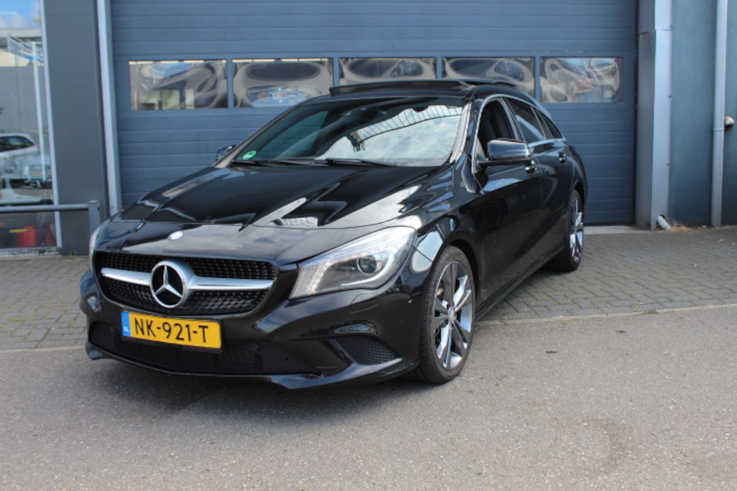 Mercedes-Benz CLA-klasse Shooting Brake - 220 d OrangeArt Edition 220 d OrangeArt Edition - AutoWereld.nl