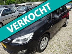 Opel Astra Sports Tourer - 1.4 Turbo Edition navigatie airco trekhaak