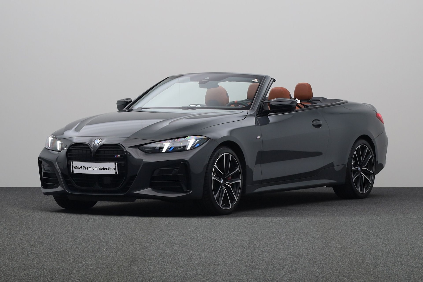 BMW 4-serie Cabrio - M440i xDrive | M-sport Pro. | Air Collar | Curved Display | Stuur-/ Stoelverwarming | Harm - AutoWereld.nl