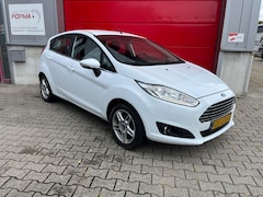 Ford Fiesta - 1.0 80pk Titanium / Airco / LM velgen / 5 deurs / Navigatie / Dagrij LED / Origineel NL au
