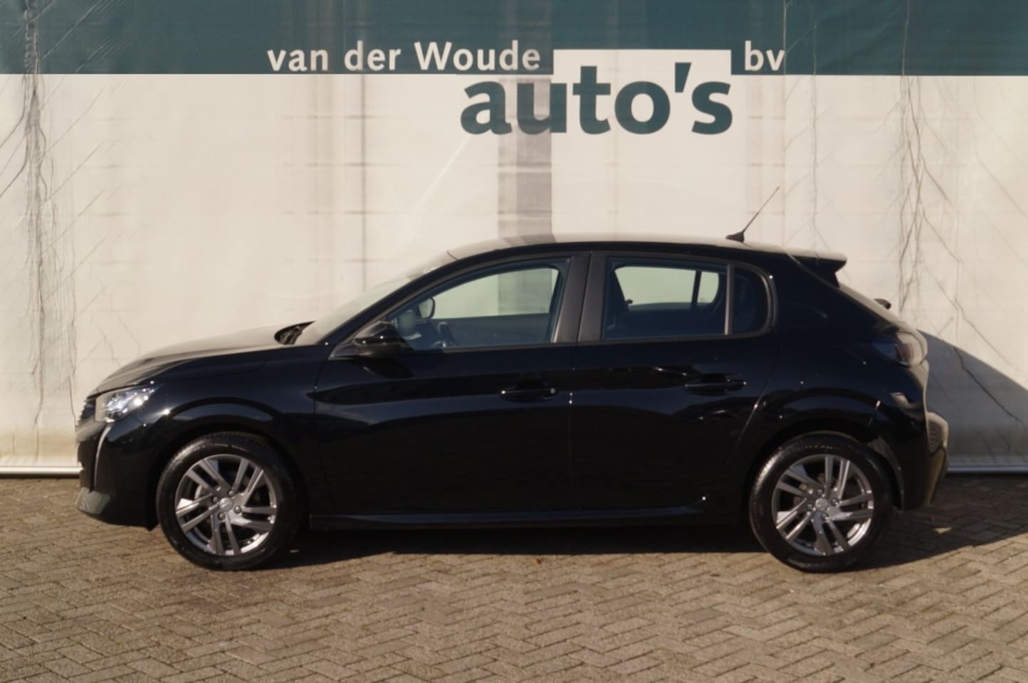 Peugeot 208 - 1.2 PureTech Active Pack -NAVI-AIRCO-PDC-LMV- - AutoWereld.nl
