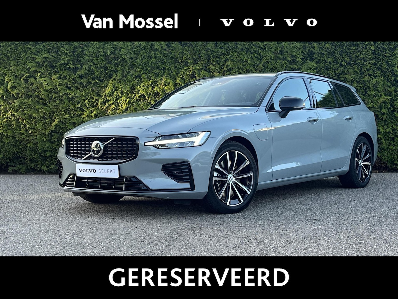 Volvo V60 - T6 Plug-in hybrid AWD Plus Dark 360 Camera | Trekhaak | Elektr. stoel - AutoWereld.nl